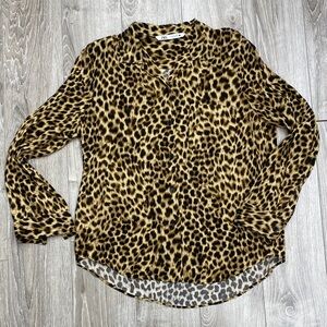 Zara leopard Print Button Down Shirt size M 100 % viscose